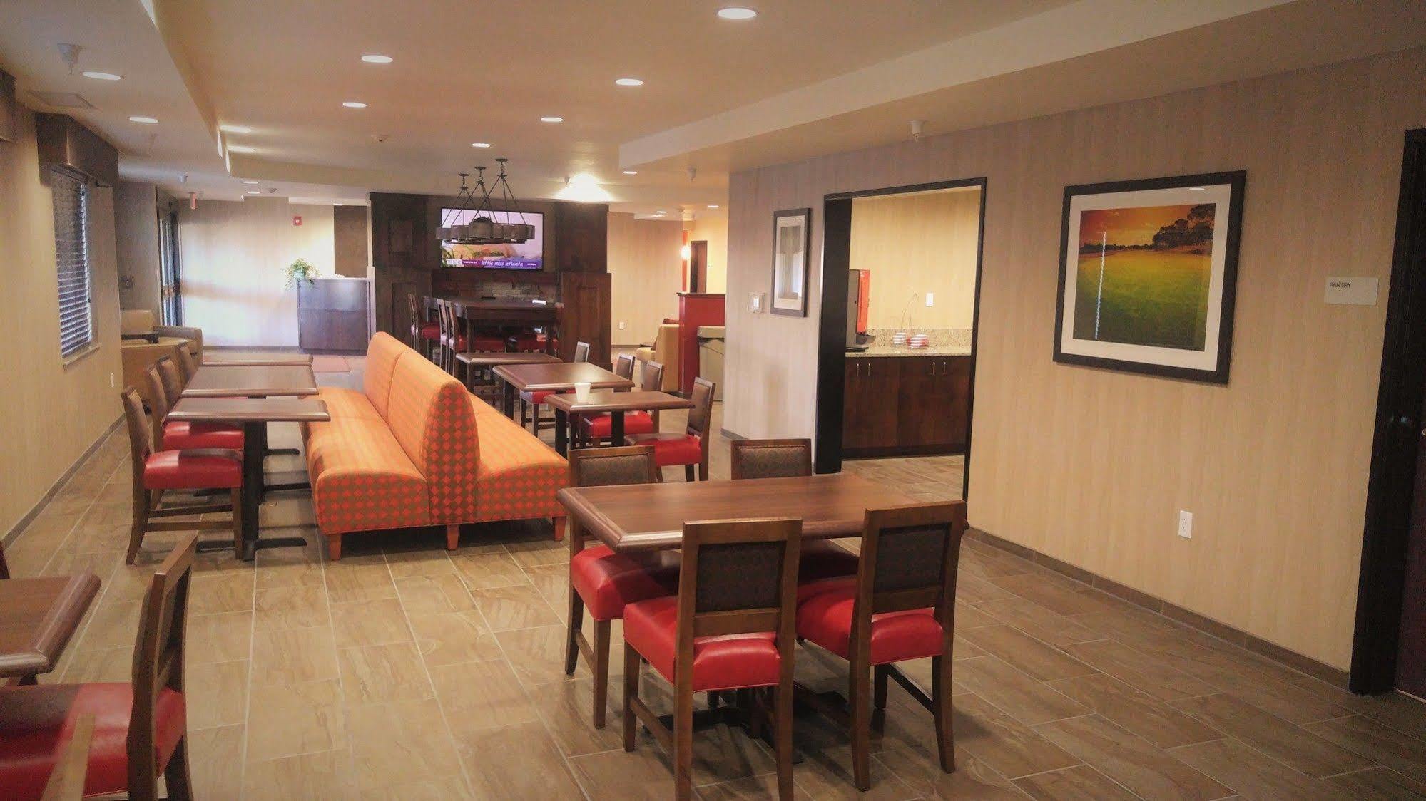 Inn At Hunters Run Watford City Kültér fotó